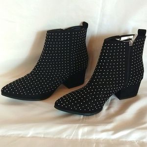 A New Day memory foam boot 7.5